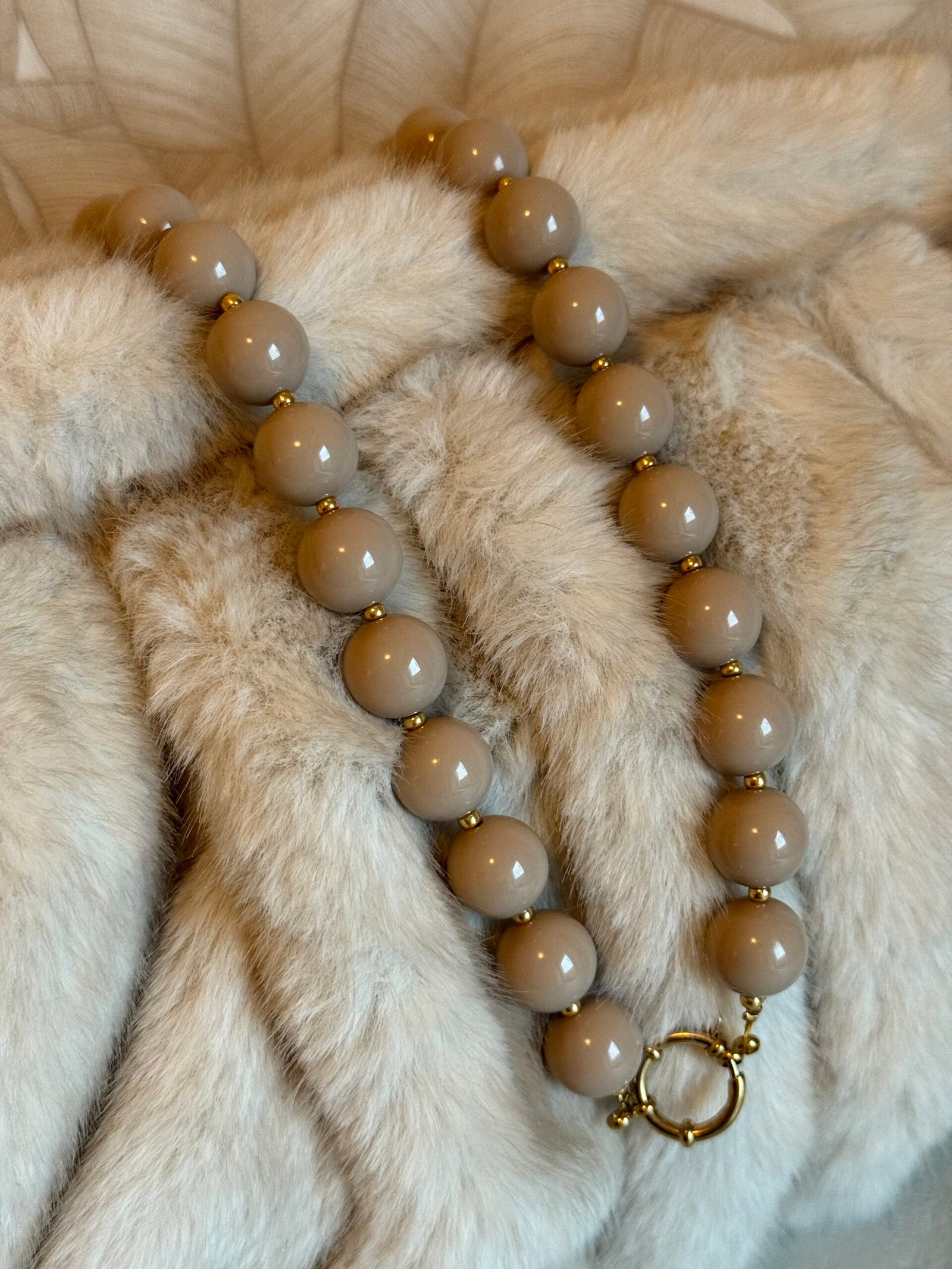 Kralen ketting beige