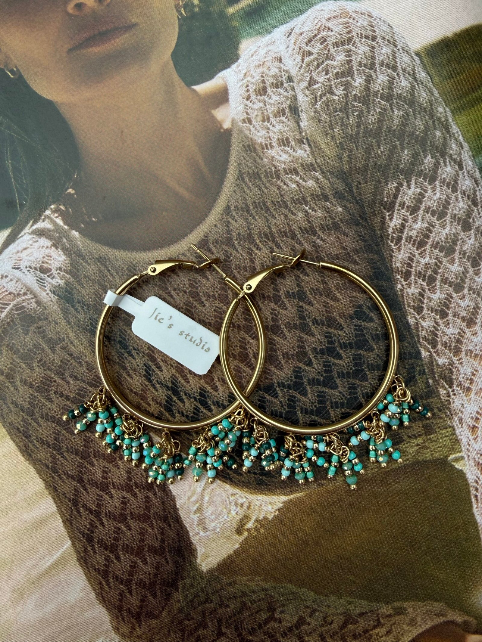 Oorbellen met kwastjes van kralen