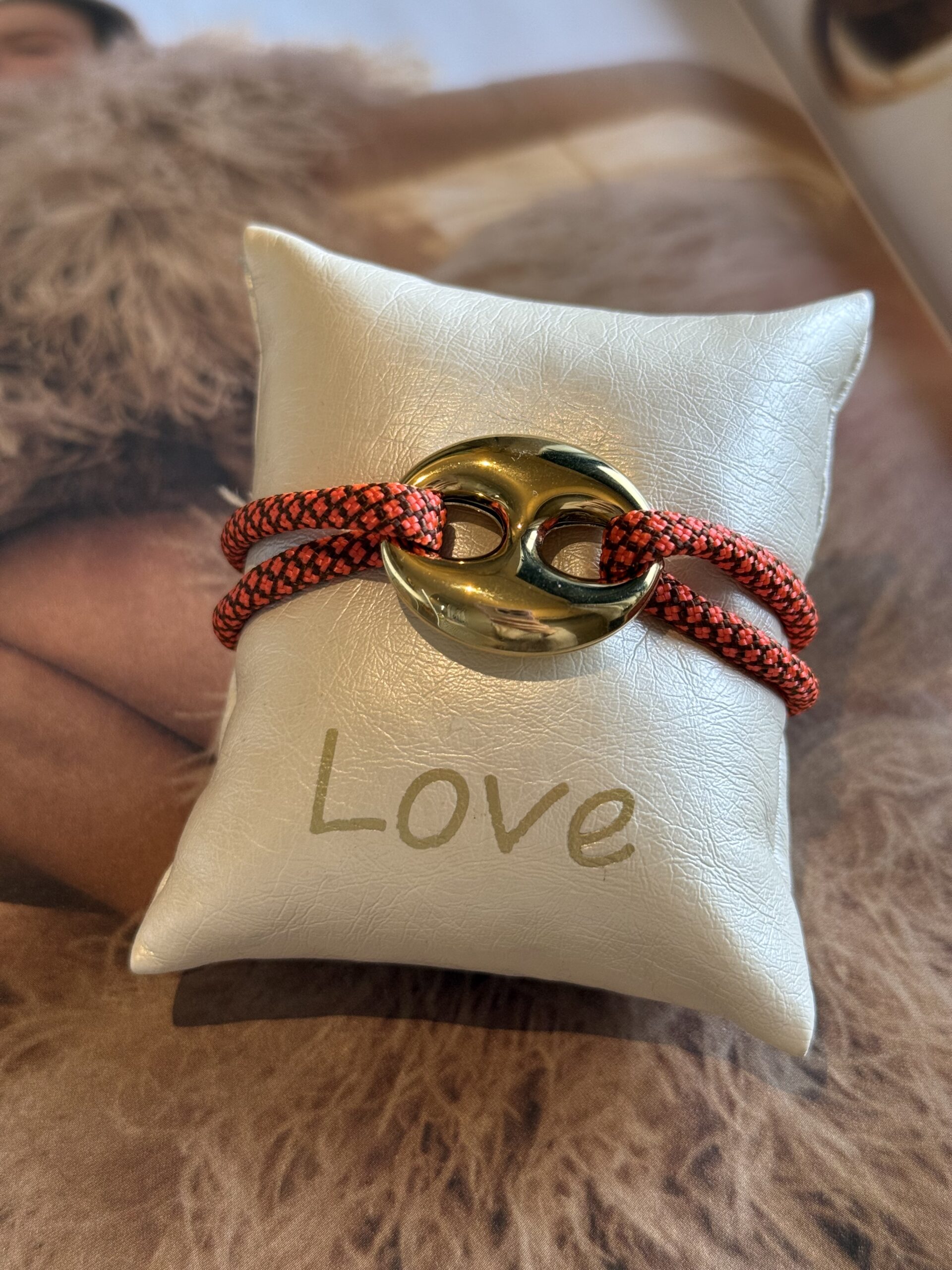 Coffee bean armband oranje goud