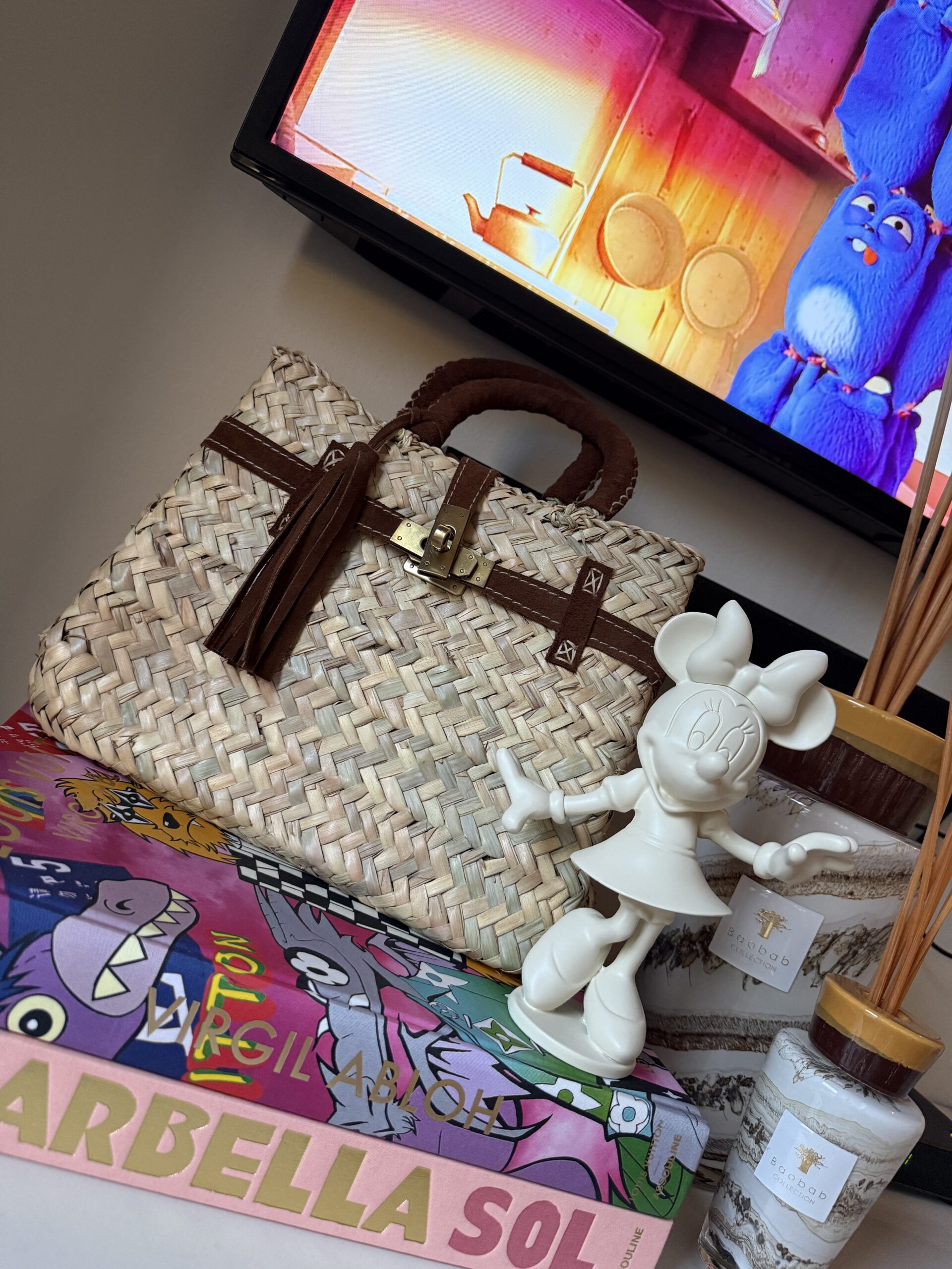 By M rieten tas donkerbruin riet