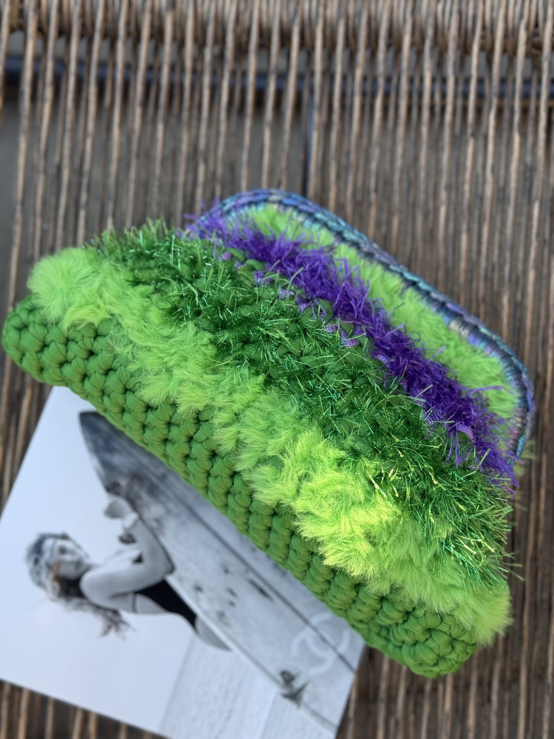 By M crochet clutch groen paars
