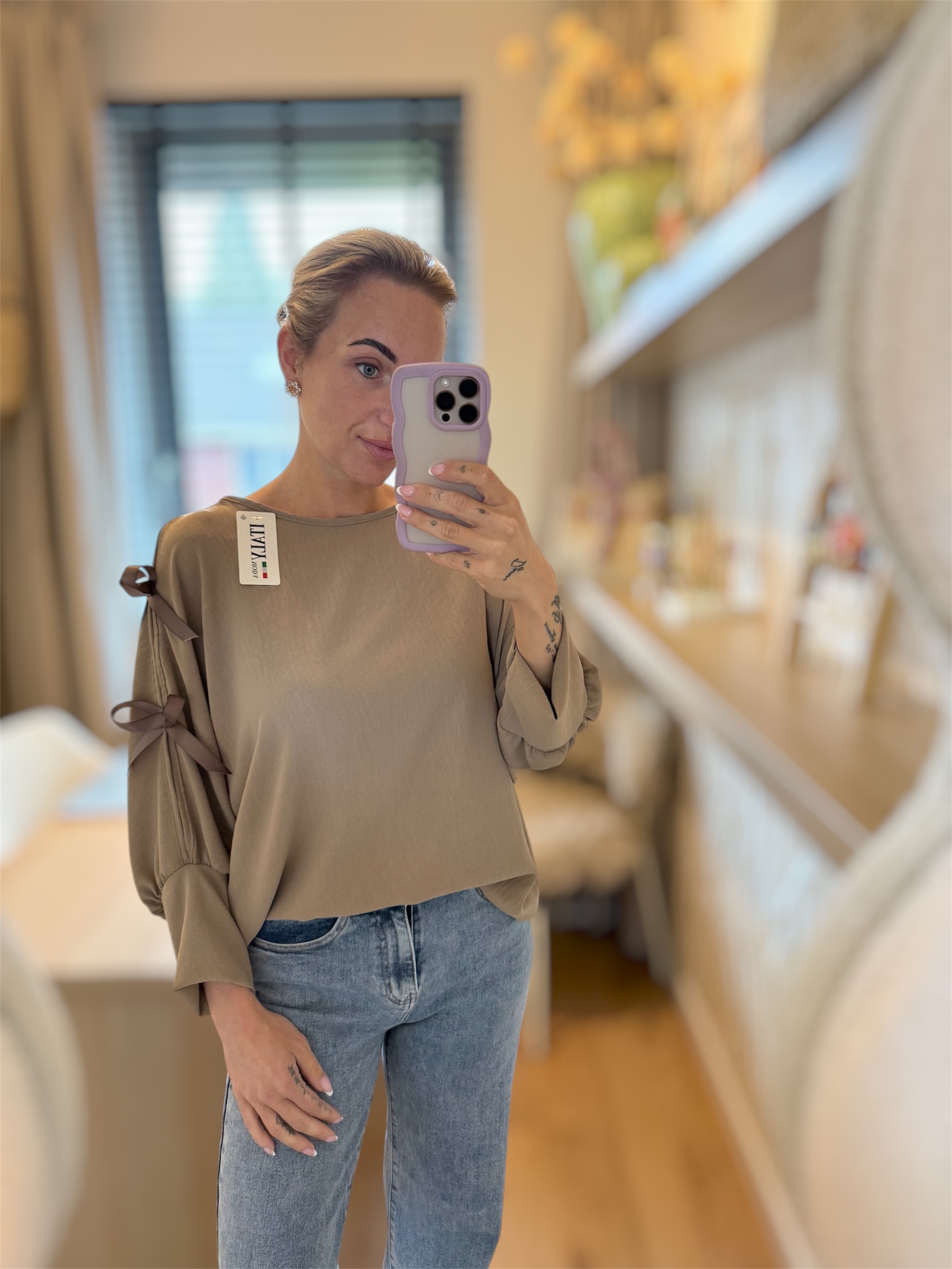 Top met strikken beige