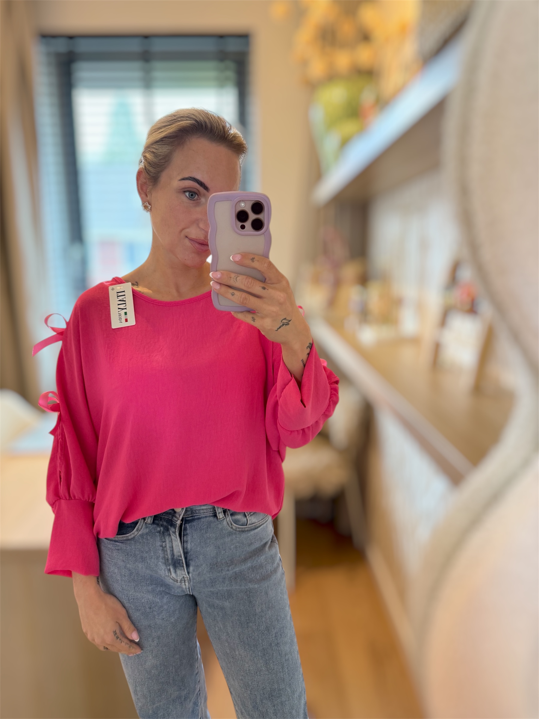 Top met strikken felroze